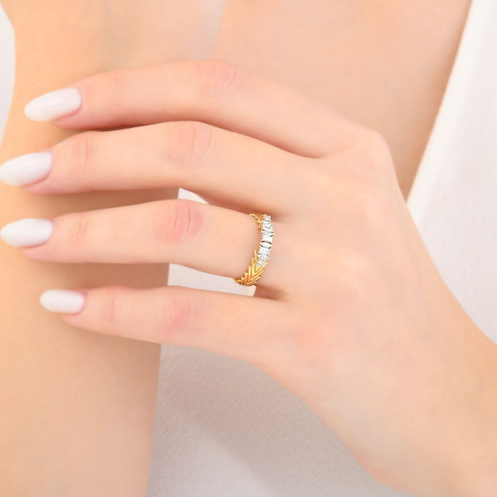 18 AYAR GOLD VE BEYAZ ALTIN 0,30 KARAT BAGET PIRLANTA YÜZÜK					 - 3